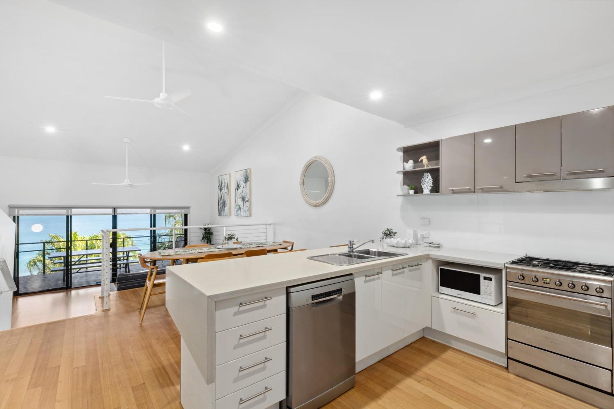 Sea View Shorelines Isla Hamilton Exterior foto